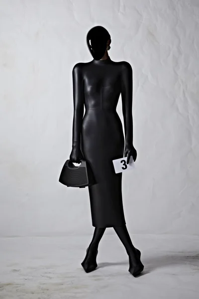 Look 3